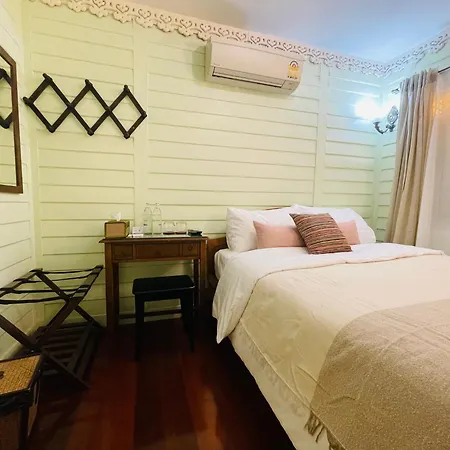 W Home The Thai-Style Tranquil And Cozy Villa Bangkok Exterior photo